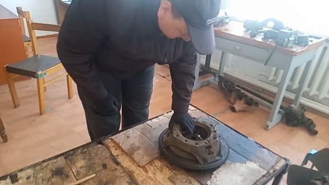 Техническое обслуживание сцепления. смотреть онлайн