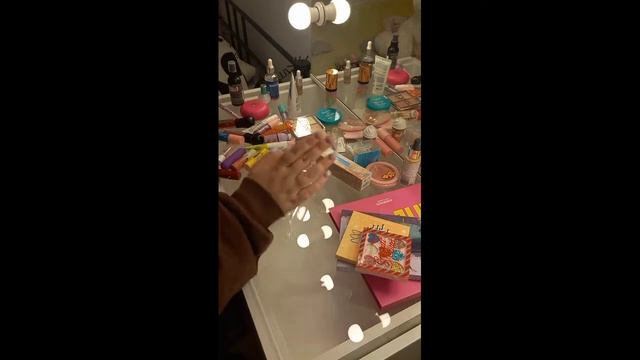 ОБЗОР ПОСЫЛОК С АЛИКА И ВБ || ЗАПОЛНЕНИЕ ТУАЛЕТНОГО СТОЛИКА смотреть онлайн