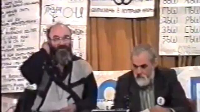 Про глаголицу, кириллицу и руны