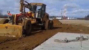 Лазерная система нивелирования Trimble на грейдере  2.mp4