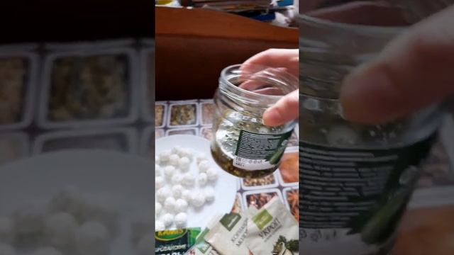 творожные шарики в оливковом маслом+сухие травы ?curd balls in olive oil +dry herbs