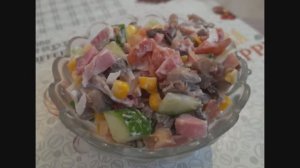 Салат с курицей и кукурузой