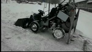 Самодельный погрузчик из Оки с толкателем