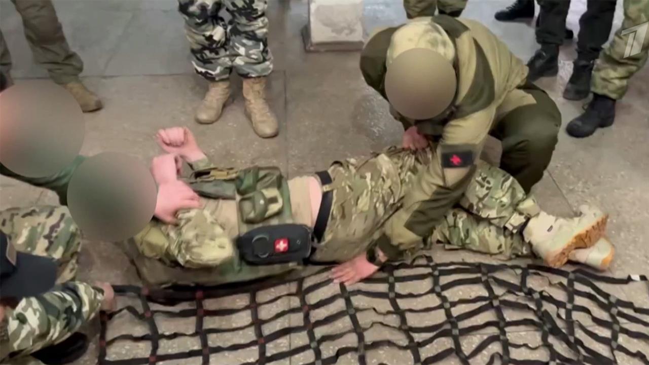 Военнослужащие РФ проходят курсы "Единой России" по тактической медицине