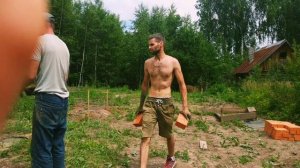 Бетон. Заливали столбчатый фундамент под каркасный дачный домик. Тимоха видеооператор.
