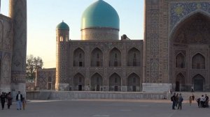 ЖИЗНЬ В УЗБЕКИСТАНЕ. САМАРКАНД - РЕГИСТАН. UZBEKISTAN. SAMARKAND - REGISTAN.