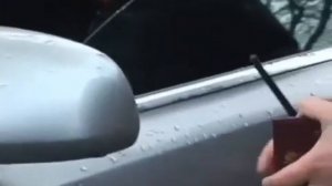 Клоуны на дорогах, поддельные удостоверения и пропуска.