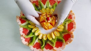 Красивая Фруктовая Нарезка на Праздничный стол!  Сразу 4 способов, как красиво подать фрукты!