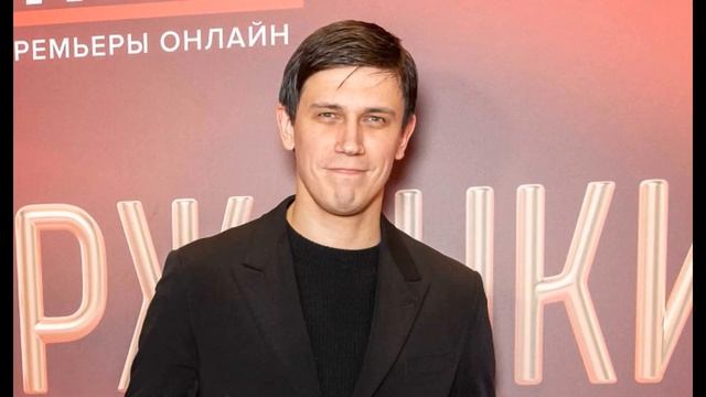 ЛЕОНИД БИЧЕВИН -ЕГО СЧИТАЮТ ЛОВЕЛАСОМ И СЕРДЦЕЕДОМ= А ОН 11 ЛЕТ ЖЕНАТ НА АКТРИСЕ- КАРЬЕРА И РОМАНЫ