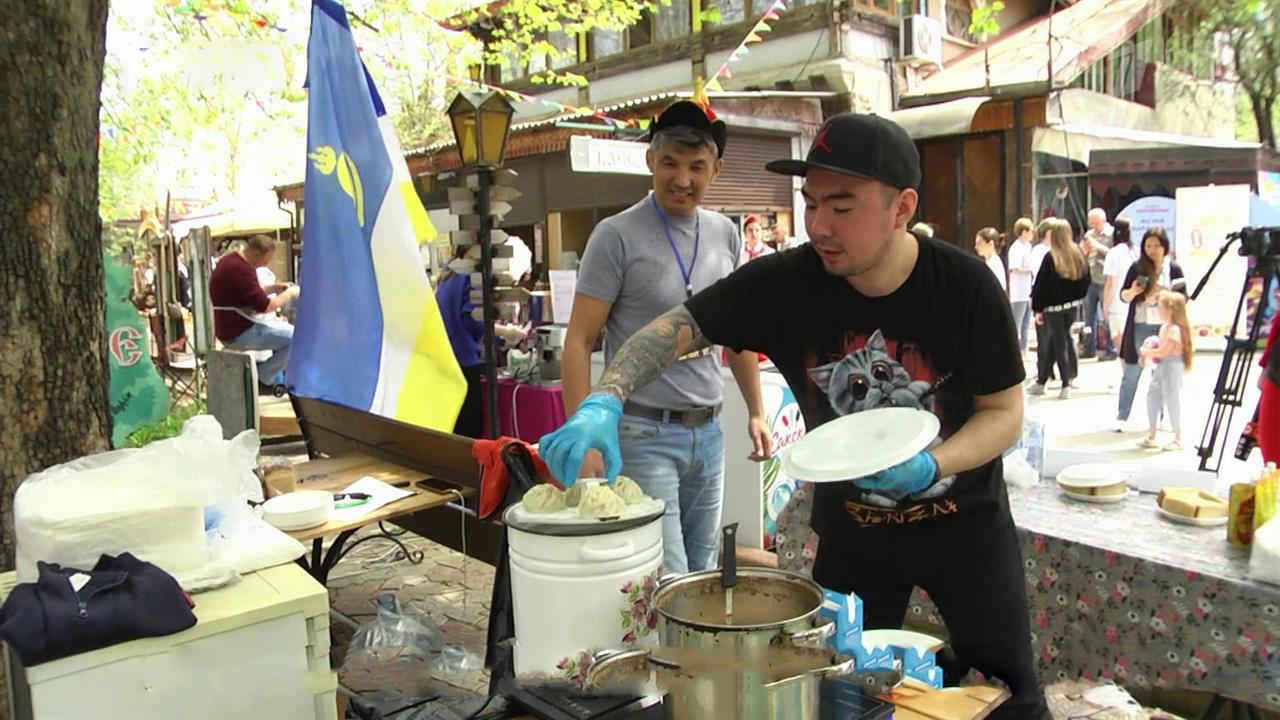 В Севастополе прошел 8-й фестиваль национальной кухни народов Крыма
