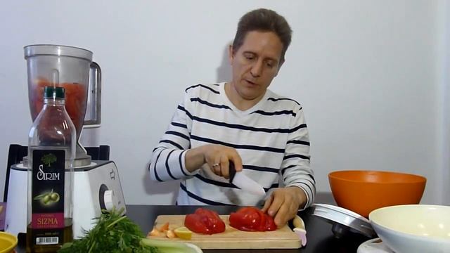 Гаспачо - острый сыроедческий суп смотреть онлайн