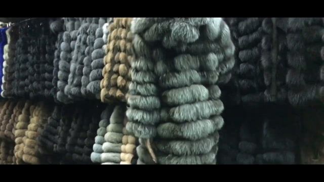 ШУБА ТРАНСФОРМЕР ЧЕРНОБУРКА 90 СМ, НАТУРАЛЬНЫЙ С КАПЮШОНОМ (БК) смотреть онлайн