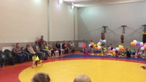 акробатический танец