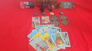 В расставании - всё о бывшем - таро онлайн-расклад