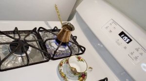 TURKCHA USULDA KOFE TAYYORLASH☕️ Как заварить кофе в Турке #ayisha_vlogs #coffe #кофе #kofe