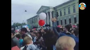 В Томске толпе раскидали 150 кг пирожного «картошка»