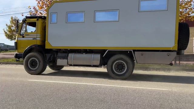 Mercedes Benz NG 1225 V8 300PS