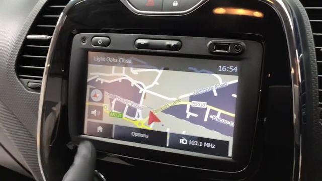 RENAULT CAPTUR 1.5 dCi ENERGY Dynamique MediaNav SUV 5dr Diesel Manual (s/s) смотреть онлайн