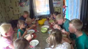 В ГОСТЯХ!/ОЧЕНЬ МНОГО ВНУКОВ!/ПРИПОДНЯЛИ УГОЛ КУХНИ!/ ПОСТАВИЛИ ДВЕРЬ!/Семья Жуковых