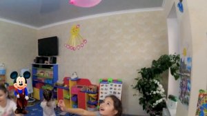 Надуваем и лопаем воздушные шарики. 100 воздушных шаров для праздника Счастья в саду "Вторая мама"