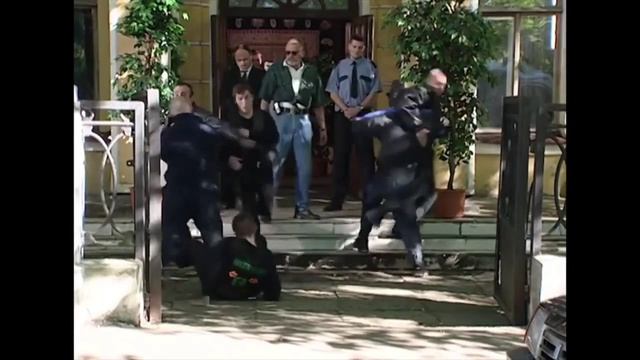 Хотели отжать кафе в 90-Х но не получилось, продолжение видео с  ТikTok. ТикТок. смотреть онлайн