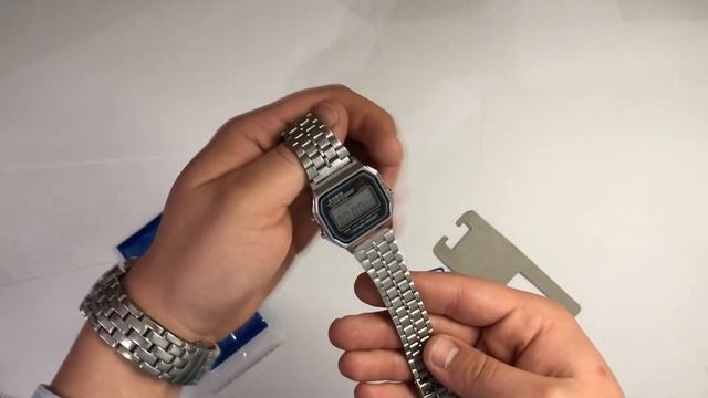 Відео огляд Годинник наручний класичний Casio. Колір срібло