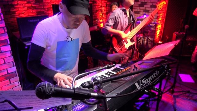 渡部チェル(key)　岡田治郎(b)　木村万作(ds) 岡　聡志（ｇ） смотреть онлайн