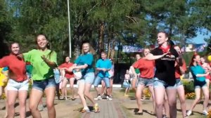 Флешмоб под песню макаренна