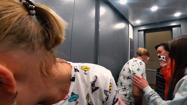 Встреча с подругами на квест игре в Москве смотреть онлайн