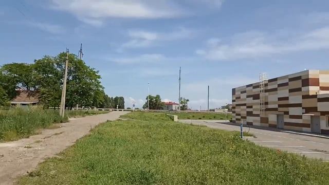 Дом на ЮГЕ/Обзор ДОМА в посёлке за 1,45 млн!