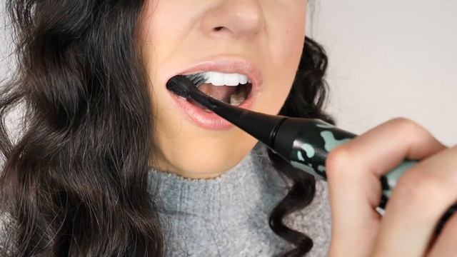 How To Use An Electric Toothbrush Correctly смотреть онлайн