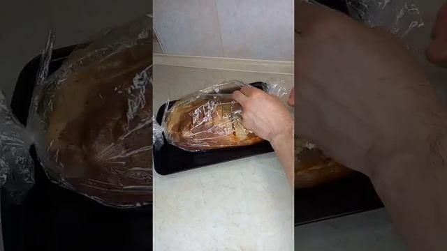 ЗАПЕЧЁННАЯ В ДУХОВКЕ СВИНИНА С БЕКОНОМ И СЫРОМ ДЛЯ ПРАЗДНИЧНОГО СТОЛА