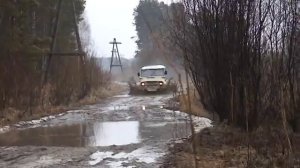 УАЗ по лужам