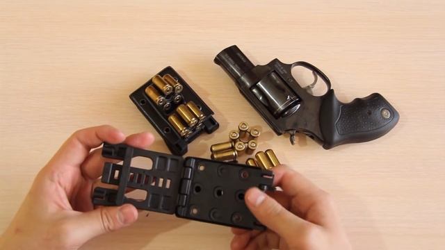 Кратко о держателях патронов для револьвера от Blade-Tech смотреть онлайн