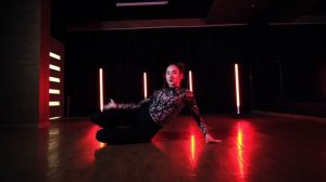 Halloween strip / frame up strip dance for beginners . Стрип танец на Хэллоуин для начинающих