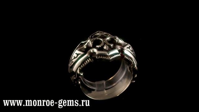 Кольцо с гранатом