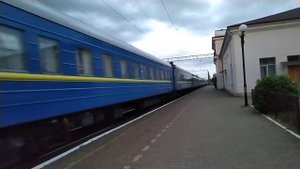 ЧС8-028 с пассажирским поездом №228 сообщением Киев - Бердянск следует по станции Користовка