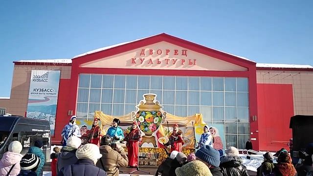 Масленица 2021. Вокальный коллектив "Союz песни" площадь весенняя "По узенькой дорожке" смотреть онлайн