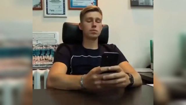 Жизнь одна. Имеешь карман. Имеешь все дырки. Весь секрет успеха!!! смотреть онлайн