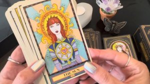 The Wandering Star Tarot - Tarot Cards - Close Up Review-For All Levels/Ages