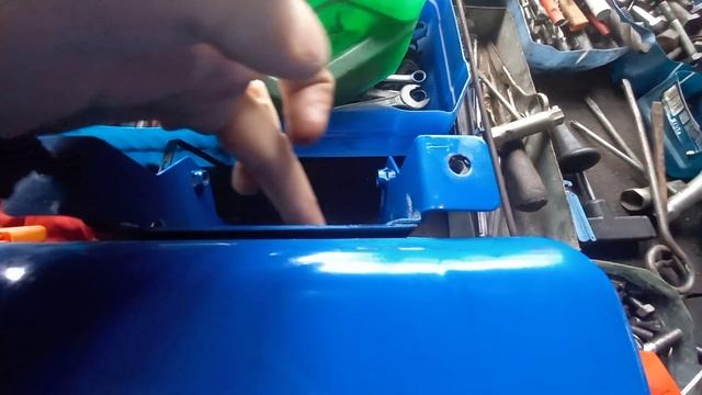 Подготовка к сезону #2. Потек бак, переустанавливаю топливный фильтр. смотреть онлайн