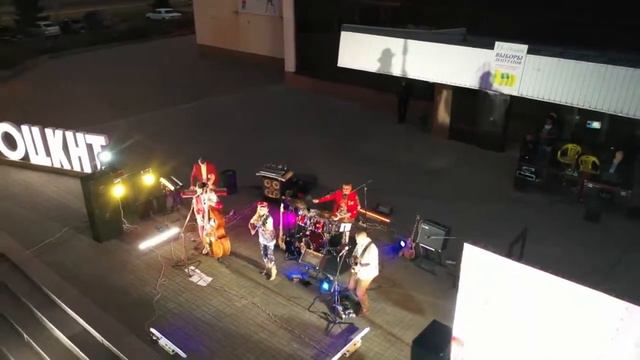 группа ДАНИЛА МАСТЕР = Играет БЛЮЗ ( кавер ) смотреть онлайн