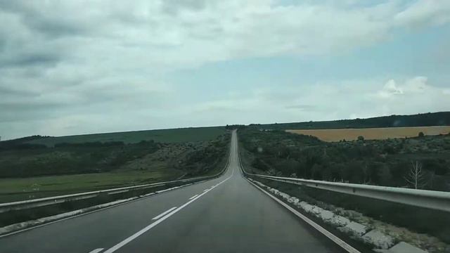 Живописные пейзажи. Спуск с горы накатом 140 км\ч. Молдова