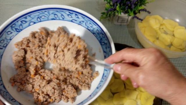 Картофельная запеканка с мясом. смотреть онлайн