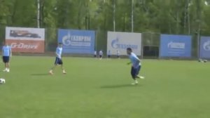 Халк порвал мяч ударом