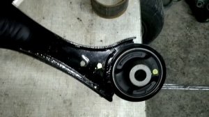 Замена рычага передней подвески Honda Civic гибрид 1.3L 2009г ??