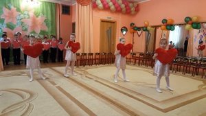 Танец для мам в детском саду!