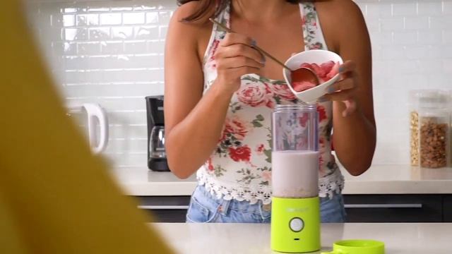 Strawberry Banana Breakfast Smoothie BlendJet Recipe смотреть онлайн