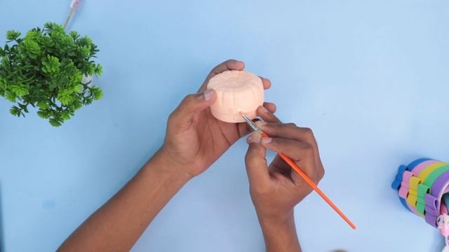 DIY Pencil box with water bottle || How to make pencil box easy with bottle смотреть онлайн