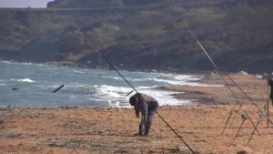 Самый благородный рыбак Керчи. Азовское море ловля кефали.